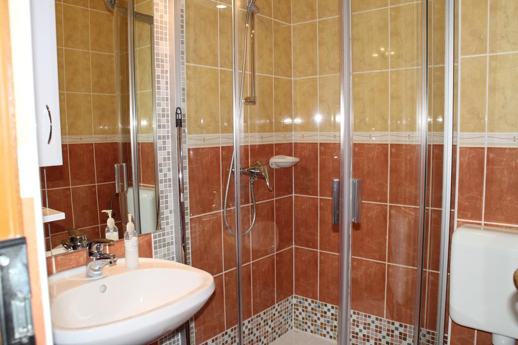 Mandarin Wellness Apartman Siofok Oda fotoğraf